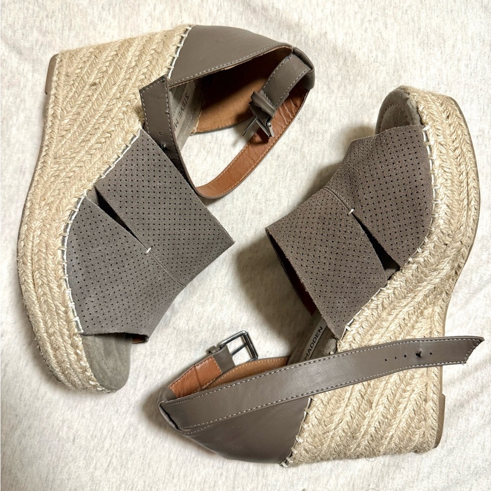 Steve Madden | Wedge (Grey/Green) Sandal sz 8